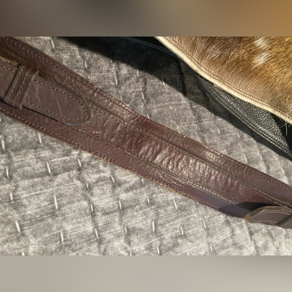 Juan Antonio Large Axis Hide Tote - Picture 12 of 16